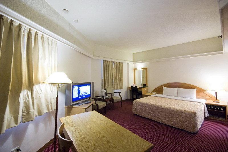 Oriental Hotel Тайнань Экстерьер фото