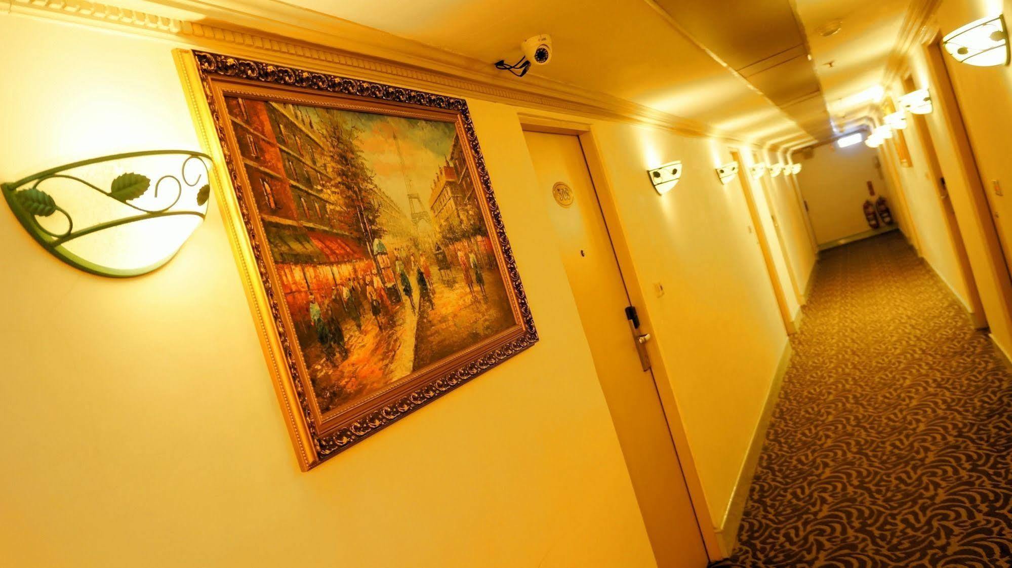 Oriental Hotel Тайнань Экстерьер фото